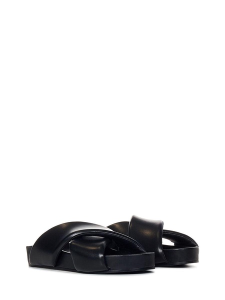 Black Sandals with Criss Cros Bands in Smooth Leather Man