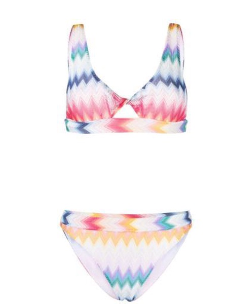 Triangle bikini with zigzag pattern