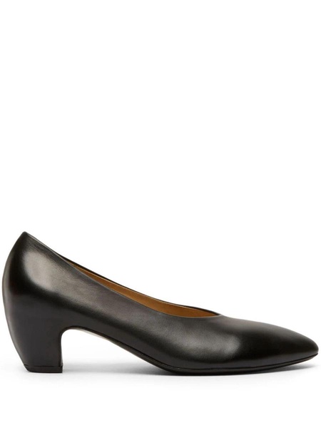 pointed-toe leather pumps