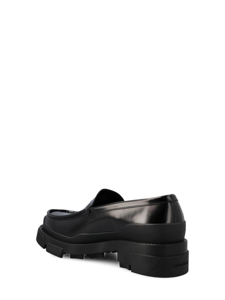 Givenchy Low Shoes