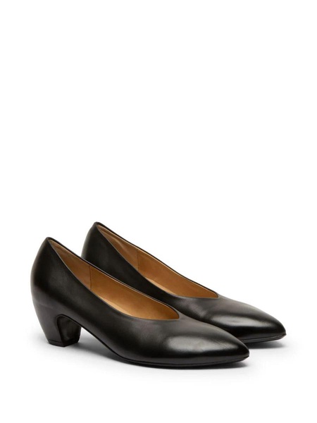 pointed-toe leather pumps