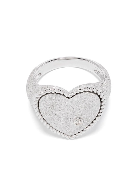 9K White Gold Glittery Heart Signet Ring