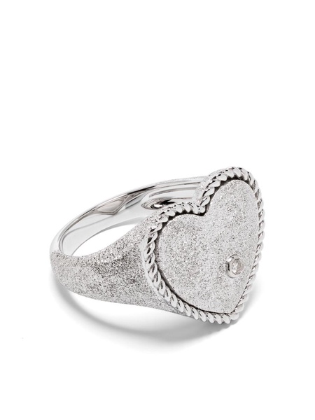 9K White Gold Glittery Heart Signet Ring