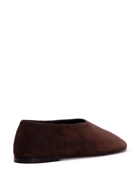 Glove suede slippers