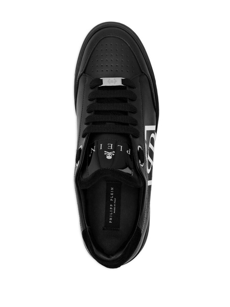 Hexagon leather sneakers