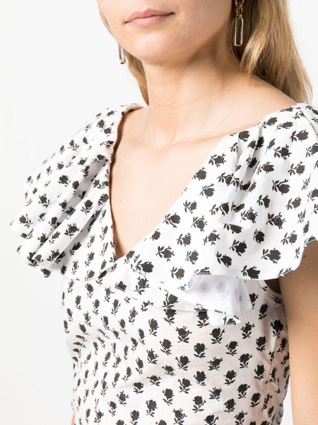 floral-print ruffled top