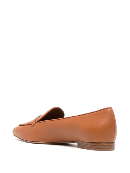 pointed-toe leather loafers