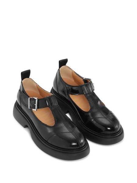 cut-out buckle-fastening loafers