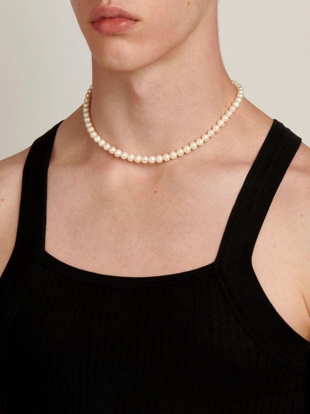 pearl necklace