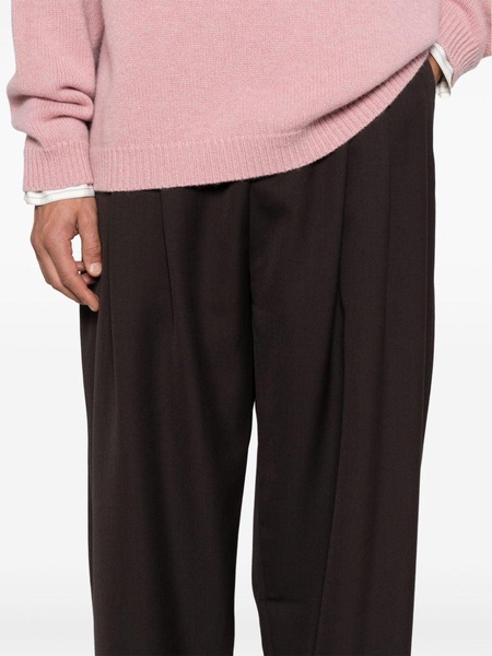 Line trousers