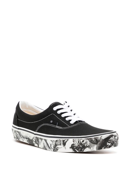 lace-up low-top sneakers 