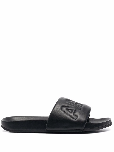 logo-quilted slides