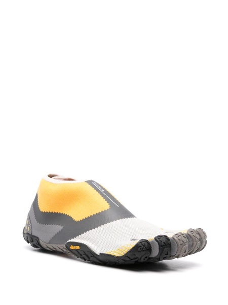 Vibram FiveFingers sneakers 