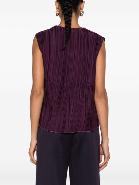 sleeveless pleated blouse