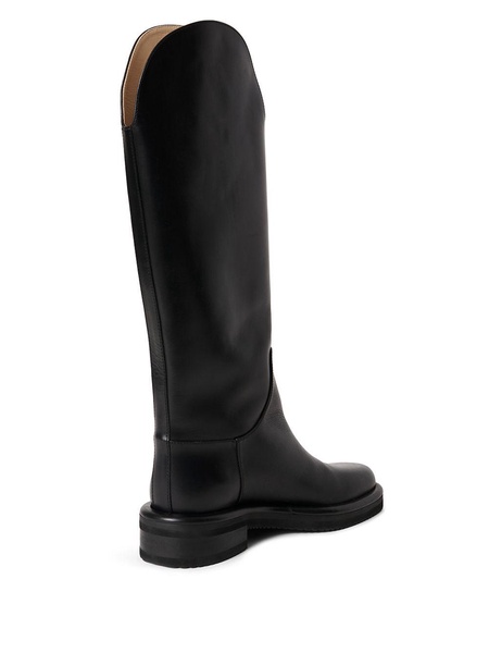 Pipe riding boots