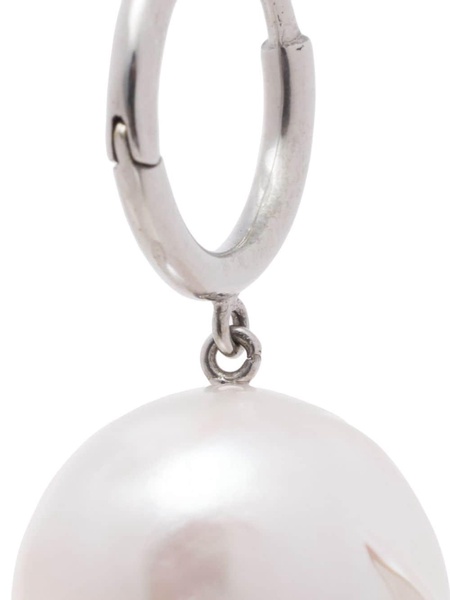 pearl-pendant earings