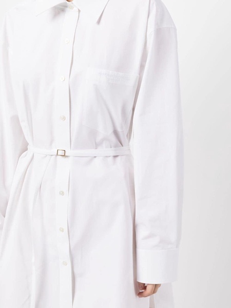 logo-embroidered belted shirt dress