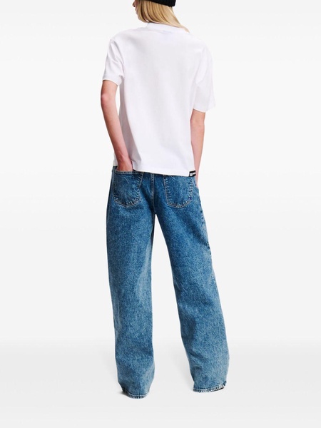 mid-rise baggy jeans