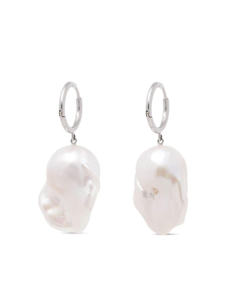 pearl-pendant earings