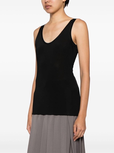 scoop-neck sleeveless top 