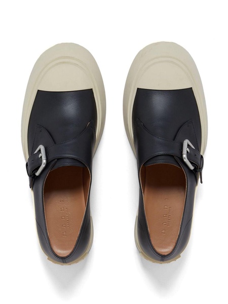 Dada contrasting-toecap sneakers  