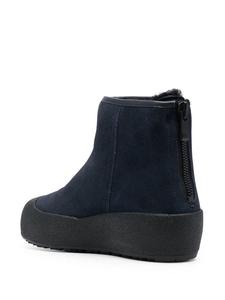 Guard ankle boots