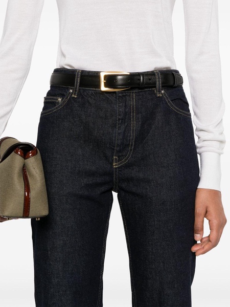 low tapered jeans