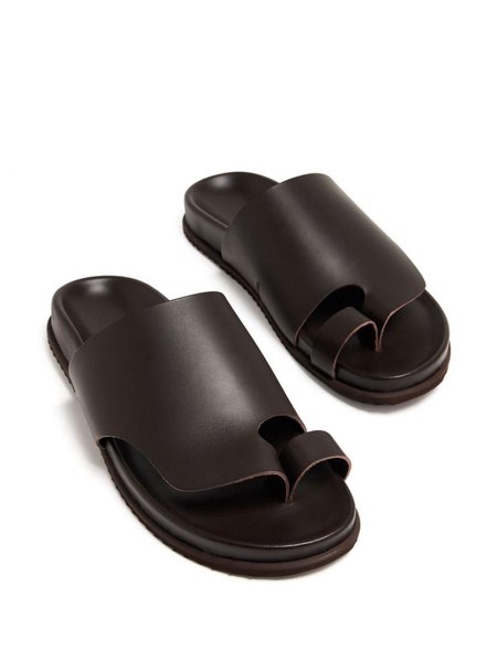 round-toe leather sandals