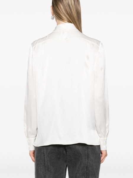 pointed-collar shirt