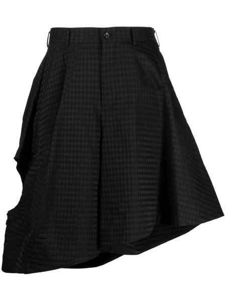 cut-out asymmetric checked shorts