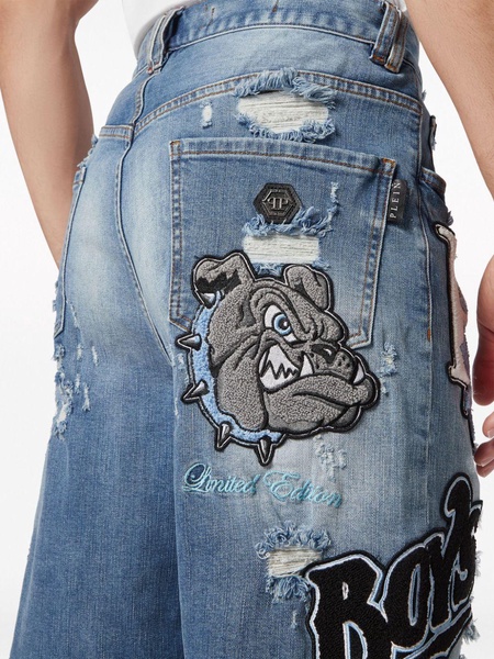 patch-detail distressed denim shorts