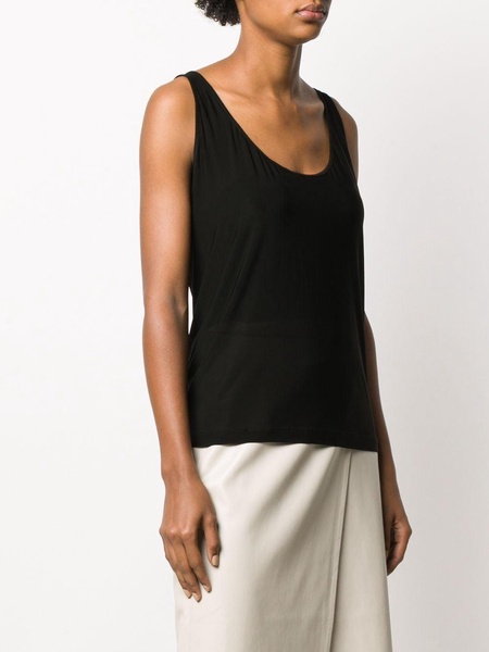 scoop neck tank top