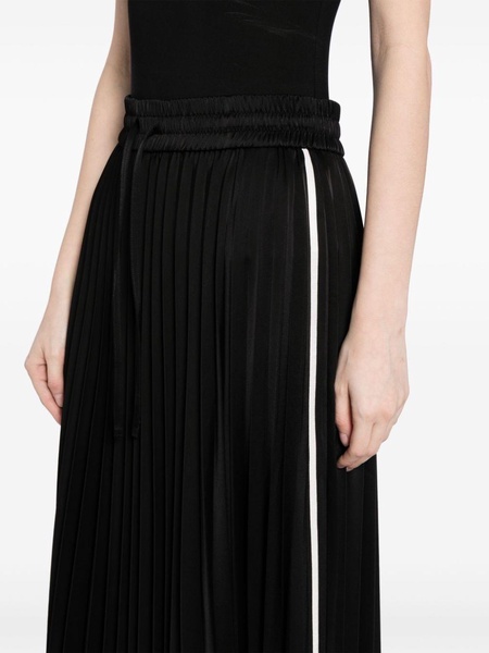 side-stripe pleated skirt