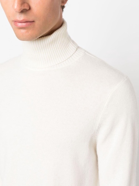 fine-knit roll-neck jumper 