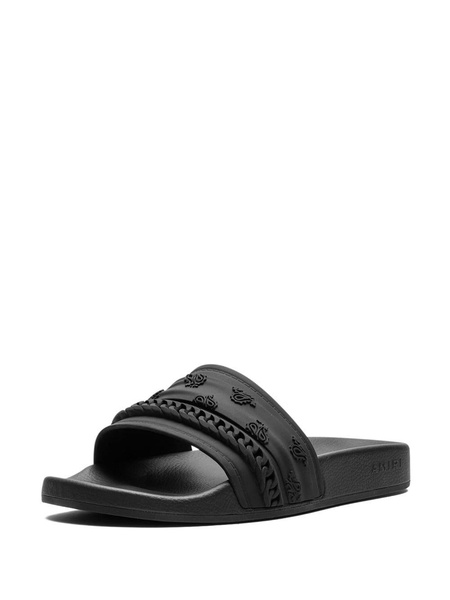 Bandana Chain Molded "Black" slides