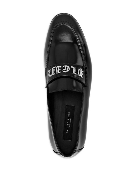 Gothic logo-plaque leather moccasins