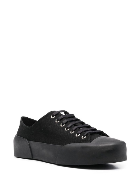 lace-up low-top sneakers