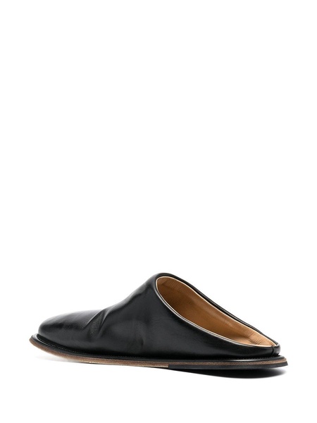 round-toe leather mules