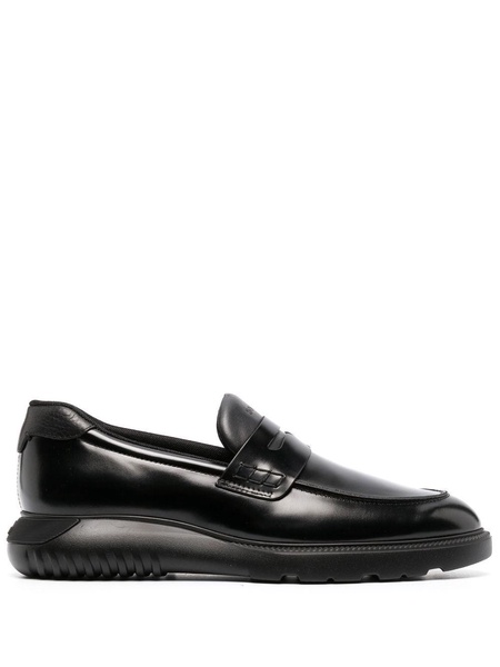 H600 debossed-logo penny loafers