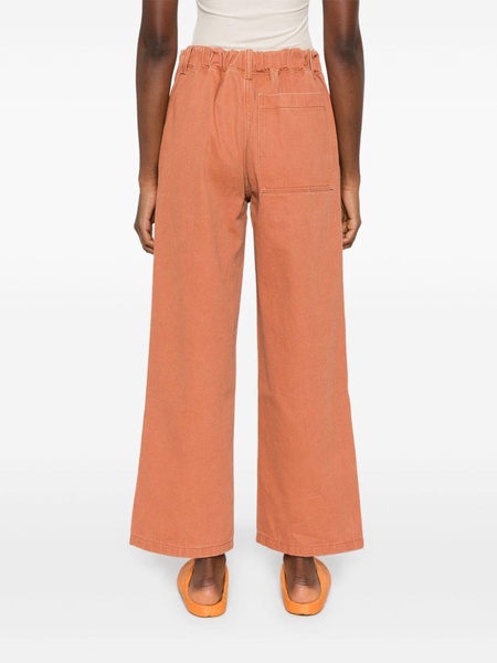 straight-leg trousers