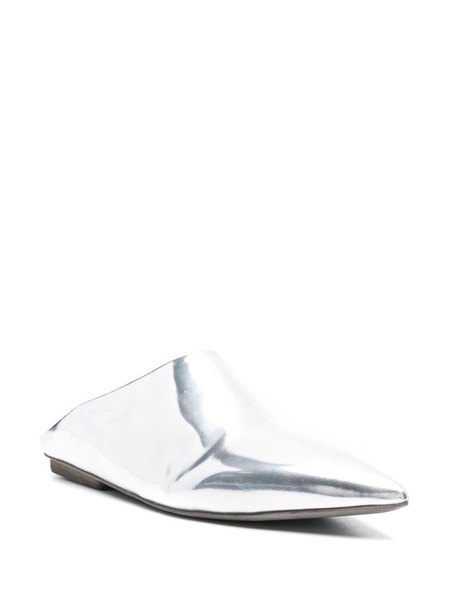 pointed-toe flat leather mules