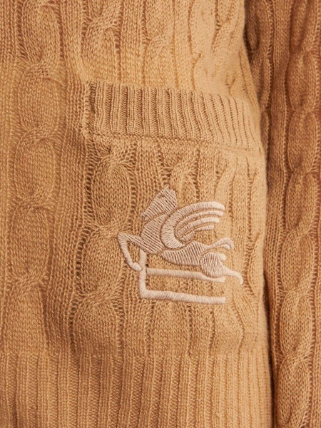 Pegaso-motif cable-knit cardigan 