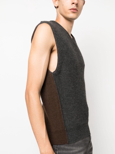 two-tone ribbed-knit vest