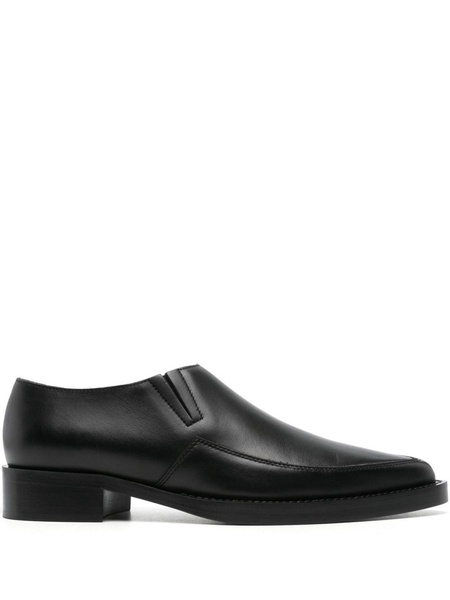 pointed-toe leather loafers