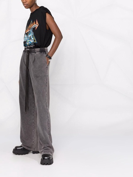 drawstring-waist trousers