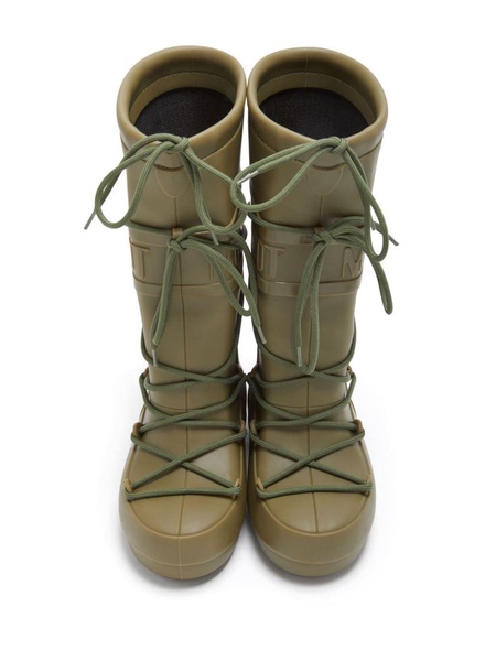 Rain water-repellent boots