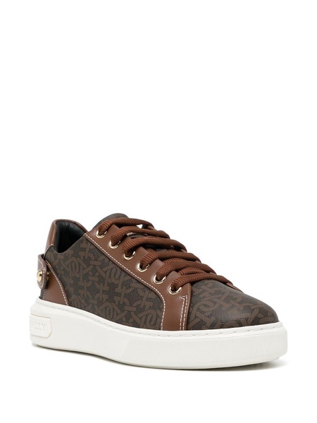 low-top panelled sneakers