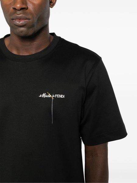 logo-embroidered T-shirt