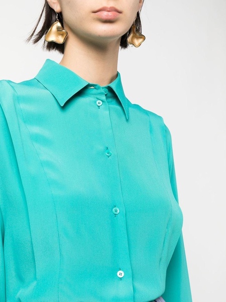 pointed collar buttoned shirt