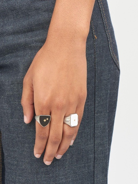 star-appliqué signet ring